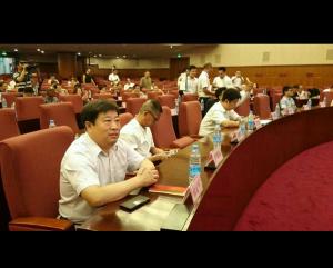 中醫(yī)藥文化工作委員會(huì)理事，中醫(yī)藥文化中心主任韓冠軍和中醫(yī)藥文化工作委員會(huì)主任李龍飛先生在北京